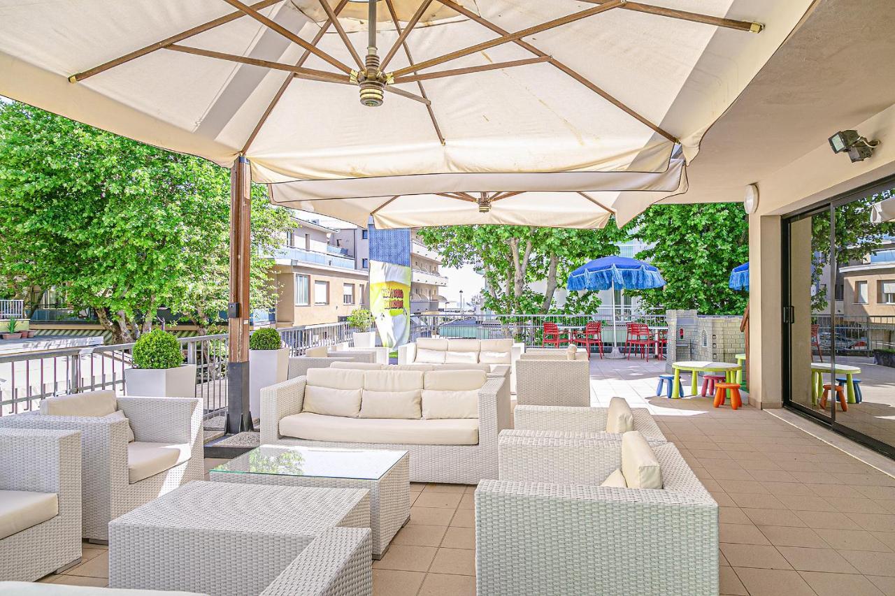 Hotel Metropolitan Bellaria-Igea Marina Extérieur photo